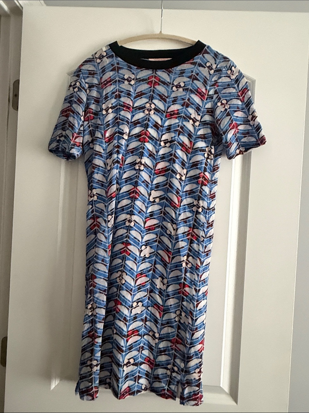 Scotch&Soda Blue Patterned Short Sleeve Shift Dress with Black Neckline